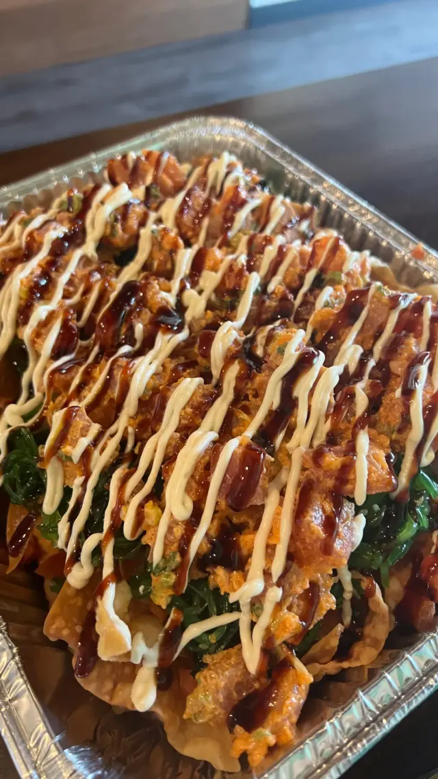 wanna be everyone’s favorite aunty/uncle? pull up to the party with fresh poke from aloha fresh 🌟

view our catering options on our website: 
https://alohafreshpoke.com/catering-menu/

perfect for your next gathering, party, or holiday celebration! 

#alohafreshpoke #alohafresh #freshahi #sjeats #bayareaeats